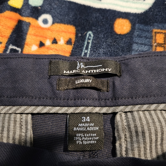 Marc Anthony Blue Flat Front Shorts Versatile Style - Picture 3 of 5